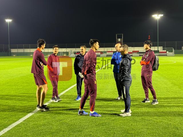 体育视频直播-【现场直击】中乌赛后的老友会 卡纳瓦罗再会众弟子