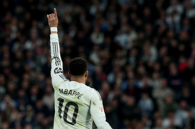 体育视频直播-记者：姆巴佩将随队出征曼城，劳尔·阿森西奥因伤缺阵