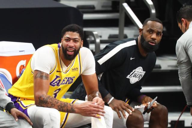 体育视频直播-双星闪耀助湖人继续进步，戴维斯三分线外投得更准